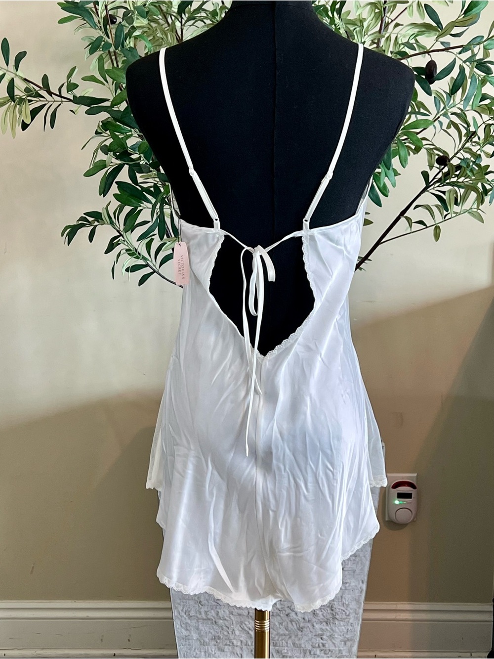 Victoria's Secret White Lace-Trim Chemise Bodysuit - Picture 2 of 3